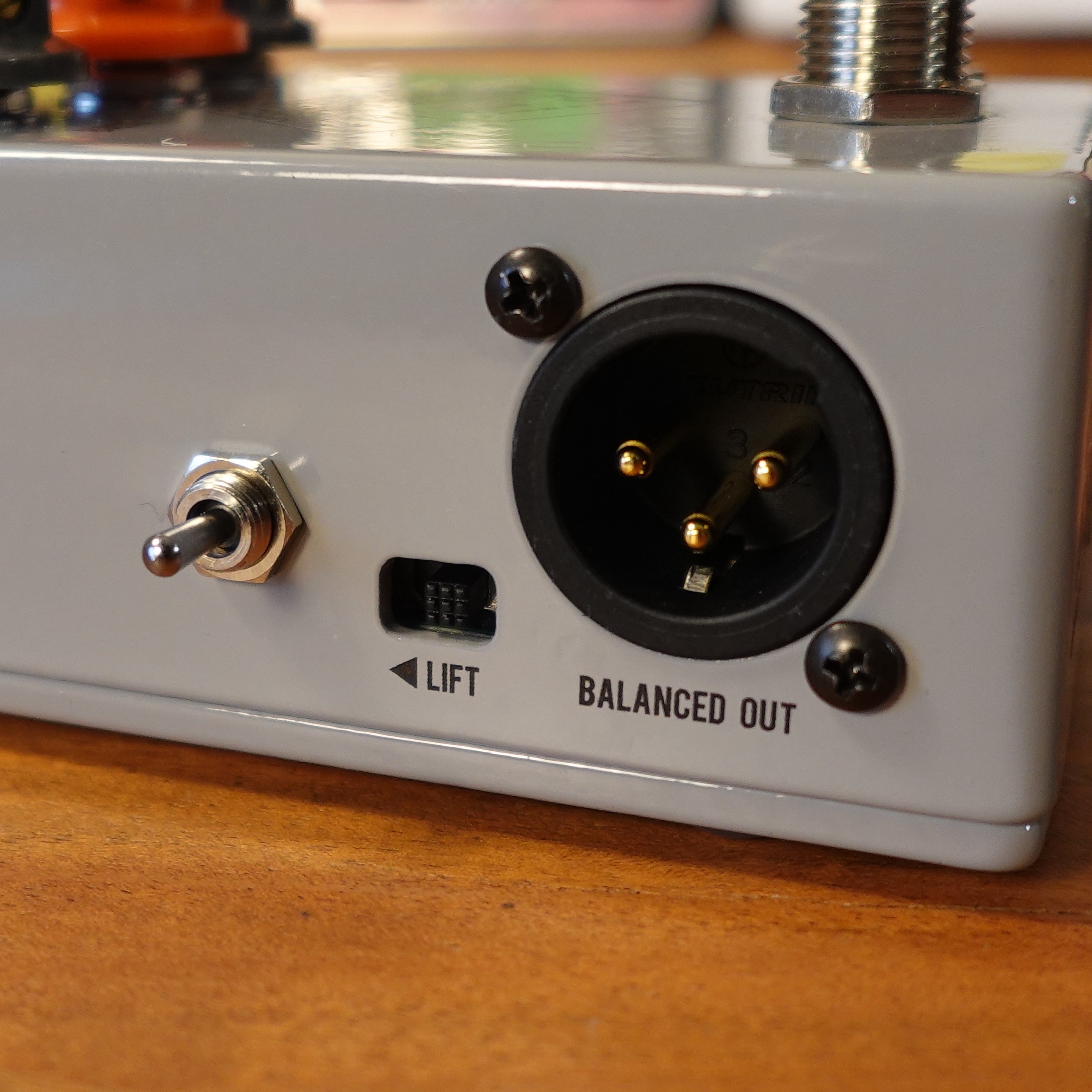 Tape Jockey (JHS 424 Gain Stage mod) – Cosmodio Instruments