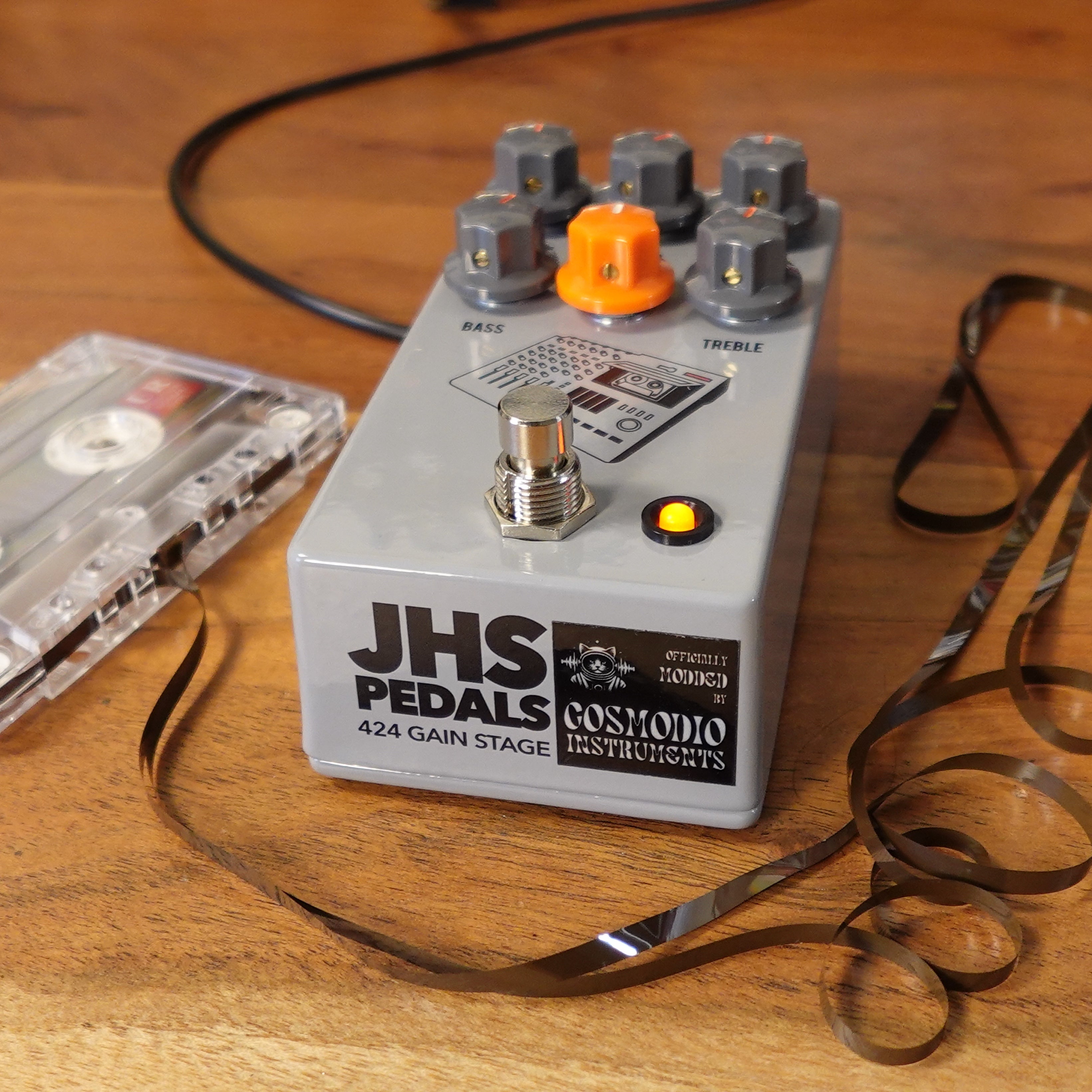 Tape Jockey (JHS 424 Gain Stage mod) – Cosmodio Instruments